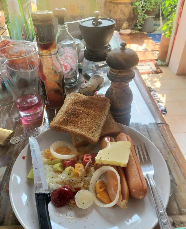 Srikrung Guesthouse Phra Nakhon Si Ayutthaya Exteriör bild