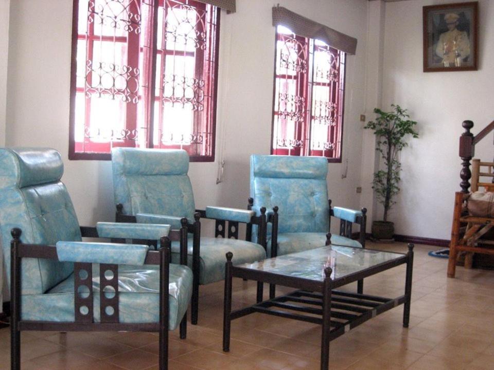 Srikrung Guesthouse Phra Nakhon Si Ayutthaya Exteriör bild