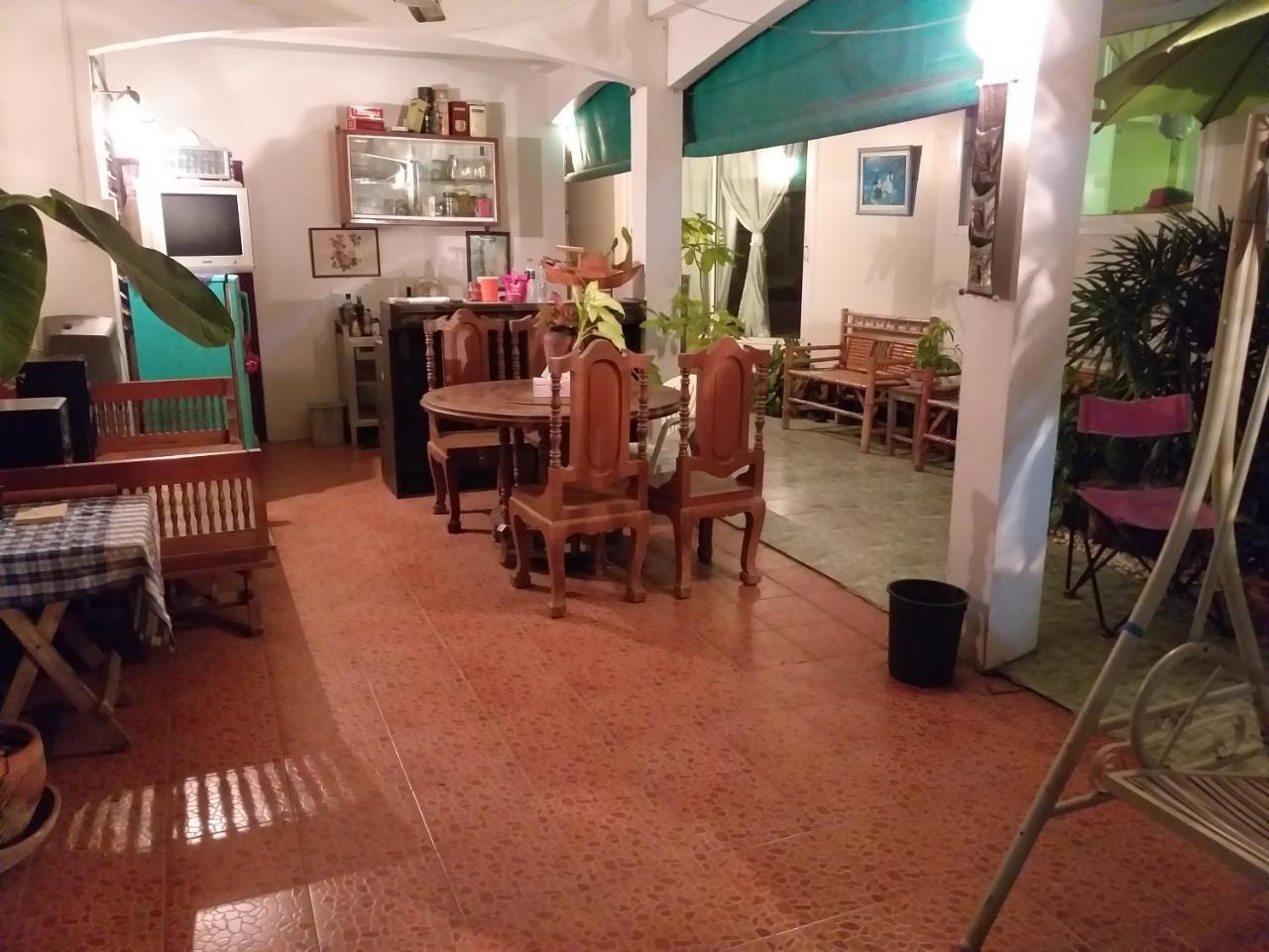Srikrung Guesthouse Phra Nakhon Si Ayutthaya Exteriör bild