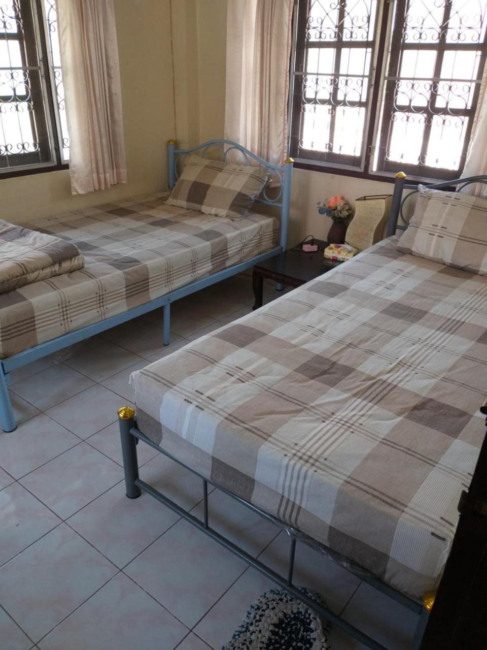 Srikrung Guesthouse Phra Nakhon Si Ayutthaya Exteriör bild