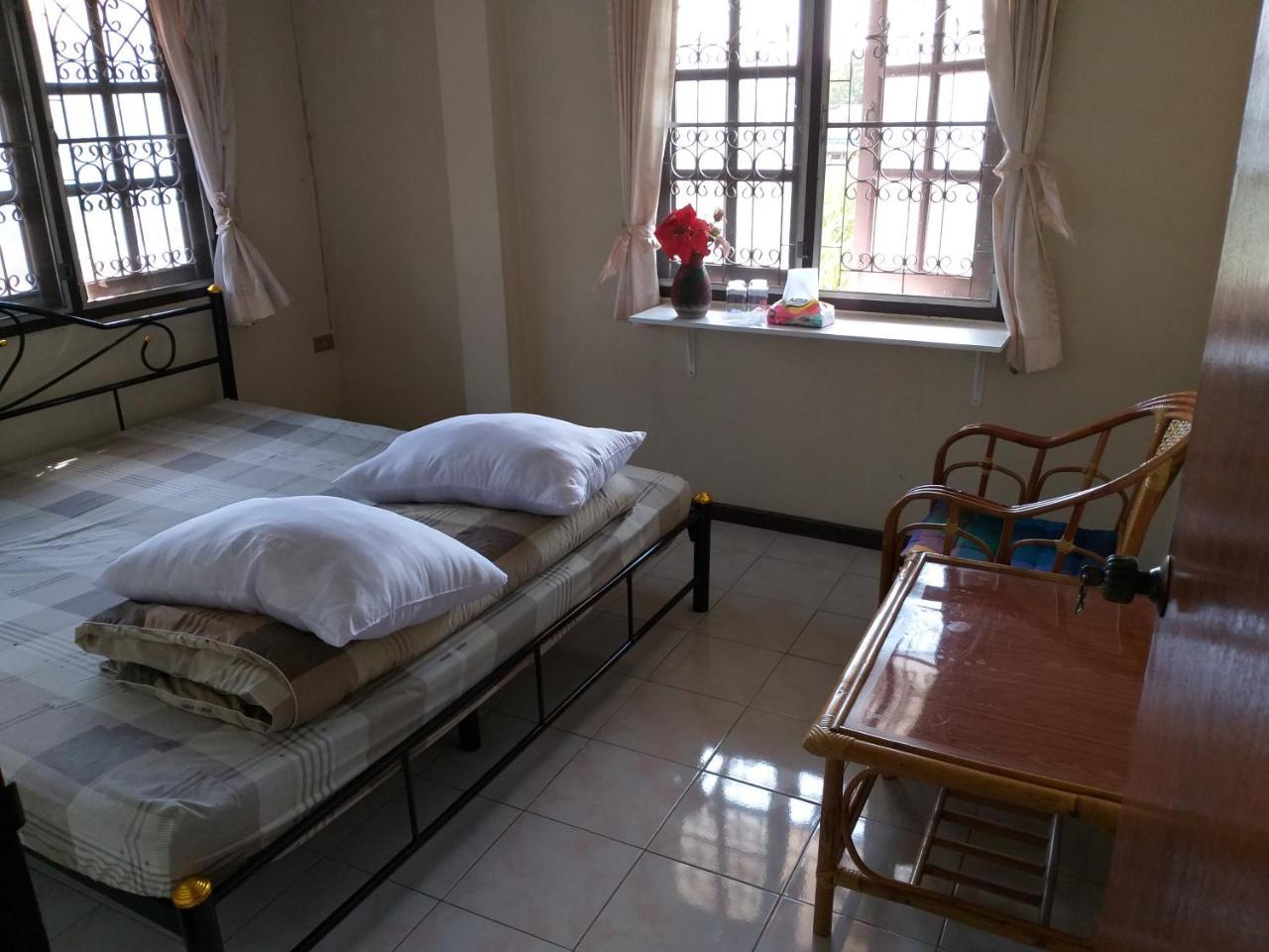 Srikrung Guesthouse Phra Nakhon Si Ayutthaya Exteriör bild