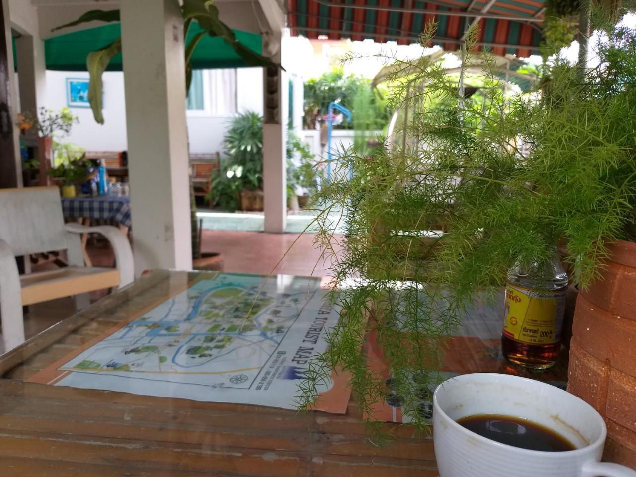 Srikrung Guesthouse Phra Nakhon Si Ayutthaya Exteriör bild