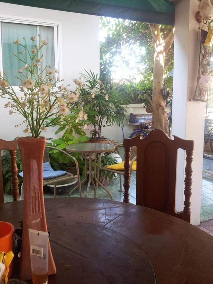 Srikrung Guesthouse Phra Nakhon Si Ayutthaya Exteriör bild